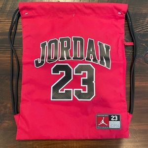 Jordan Bulls Red Drawstring Gym Bag. Zipper Pocket. NWT